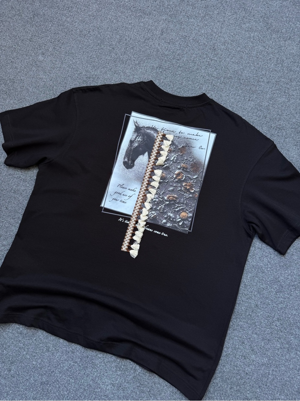 Men's Black Graphic Horse-Print T-Shirt